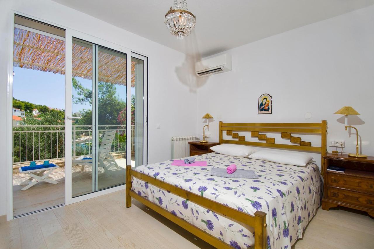 Holiday Home Duje โตรกีร์ ห้อง รูปภาพ