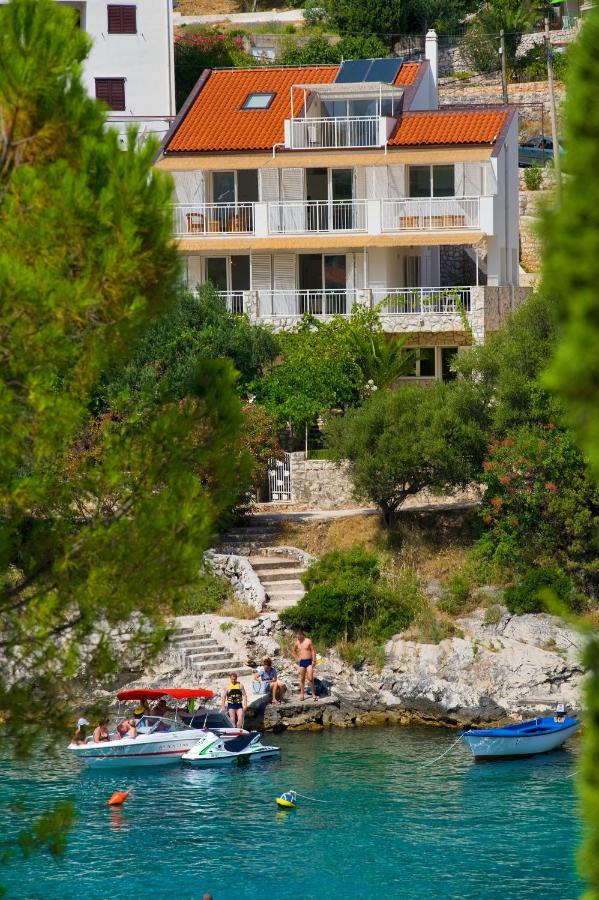 Holiday Home Duje โตรกีร์ ภายนอก รูปภาพ