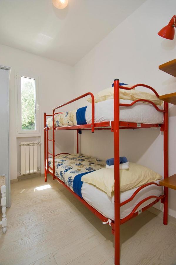 Holiday Home Duje โตรกีร์ ภายนอก รูปภาพ