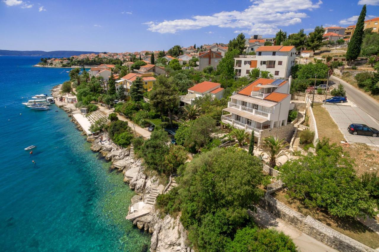 Holiday Home Duje โตรกีร์ ภายนอก รูปภาพ