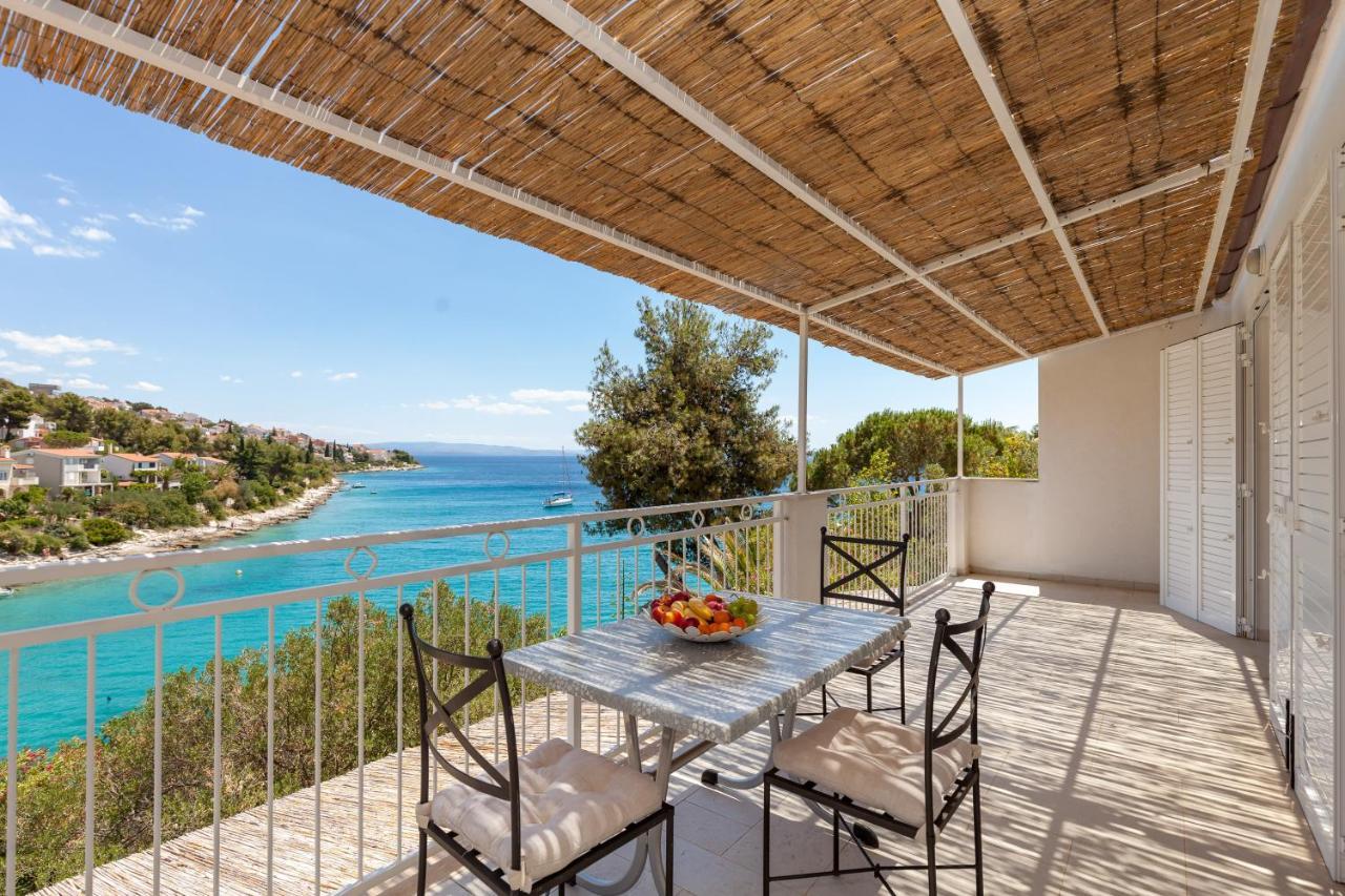 Holiday Home Duje โตรกีร์ ภายนอก รูปภาพ