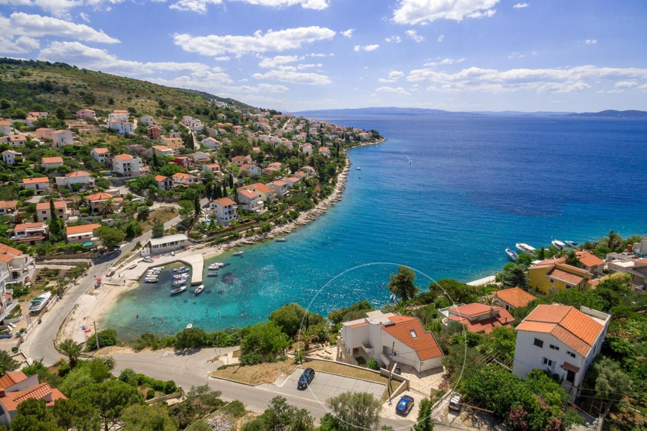 Holiday Home Duje โตรกีร์ ภายนอก รูปภาพ