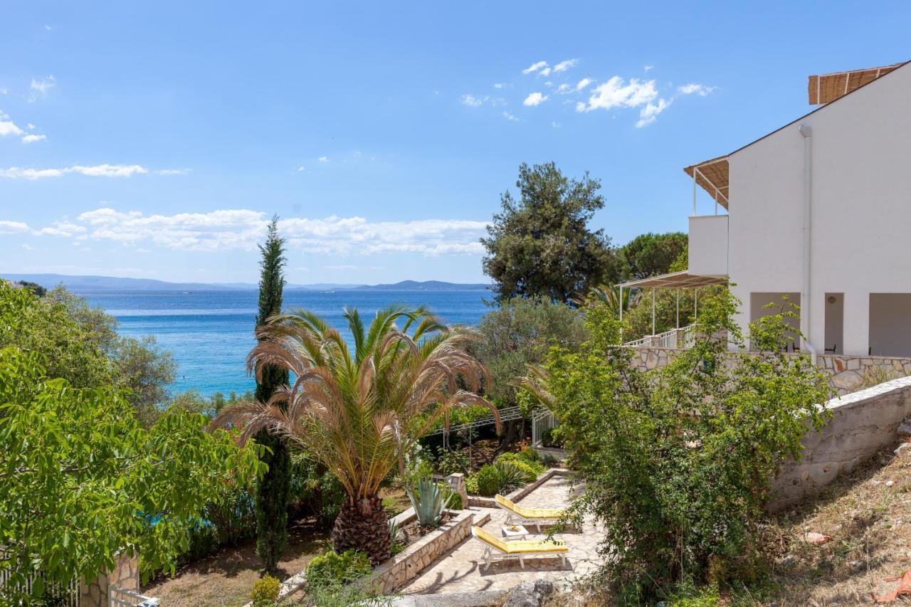 Holiday Home Duje โตรกีร์ ภายนอก รูปภาพ