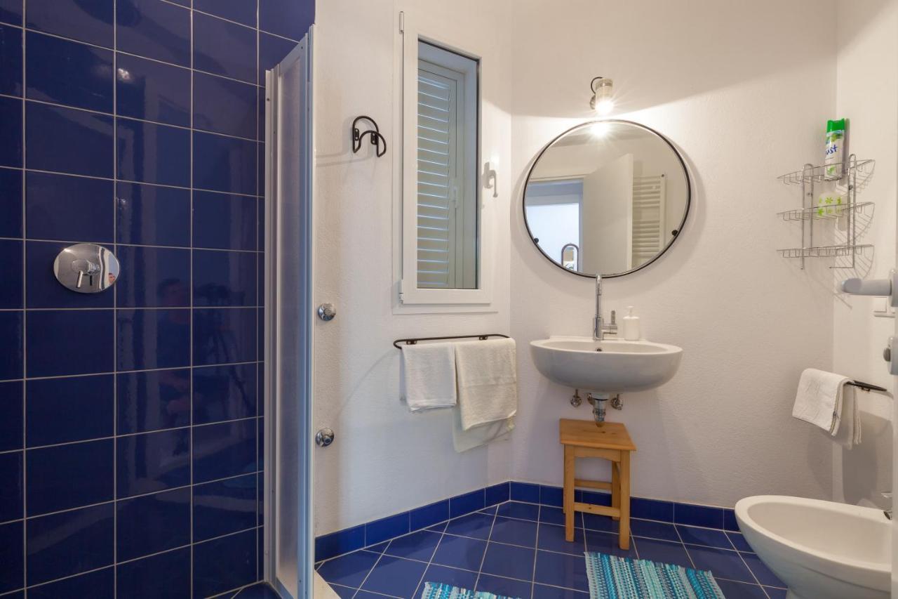 Holiday Home Duje โตรกีร์ ภายนอก รูปภาพ