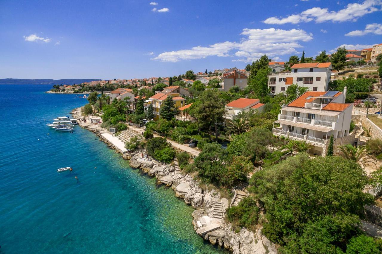Holiday Home Duje โตรกีร์ ภายนอก รูปภาพ